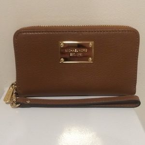 MICHAEL KORS Brown Leather Wallet/Wristlet